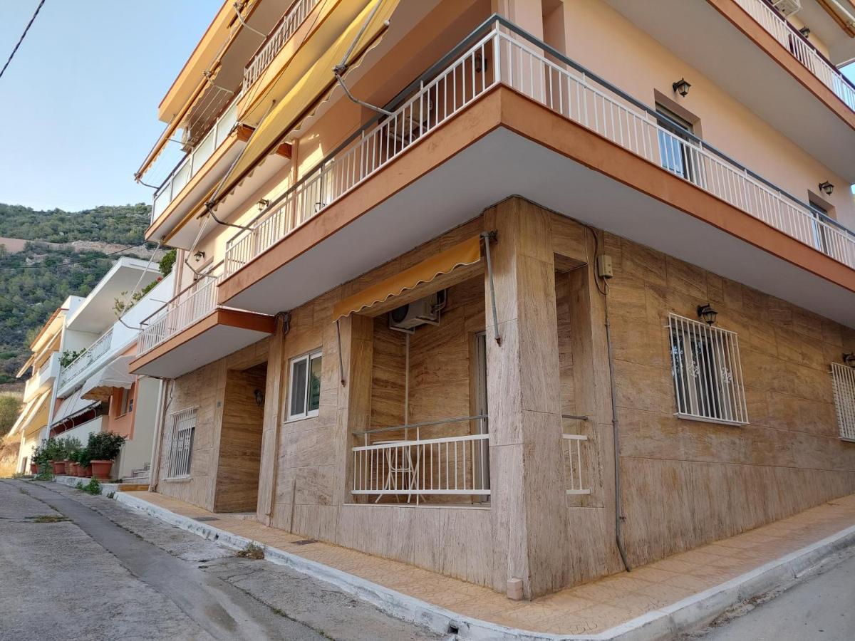 Marina'S Apartments Loutráki Exterior foto